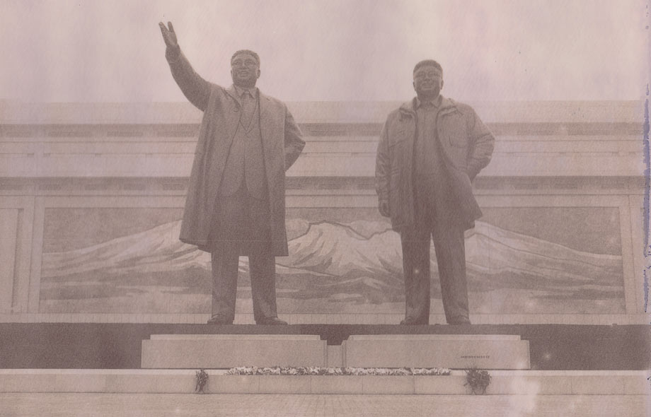 Mansudae Grand Monument in Pyongyang © Fredrik von Erichsen
