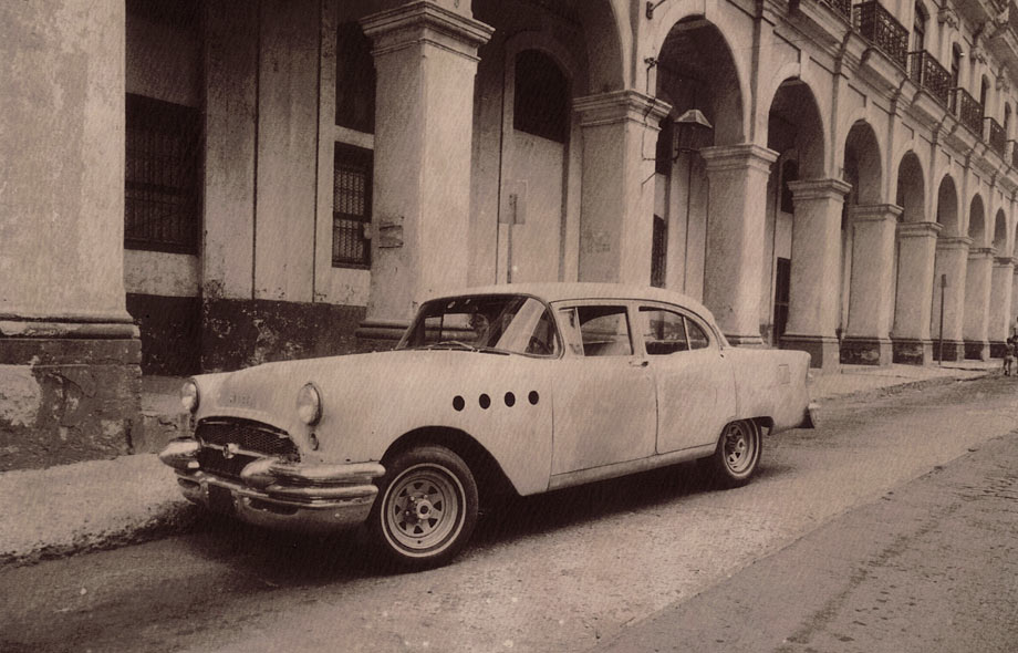 Havana Cuba, a vintage car parked on the street © Fredrik von Erichsen